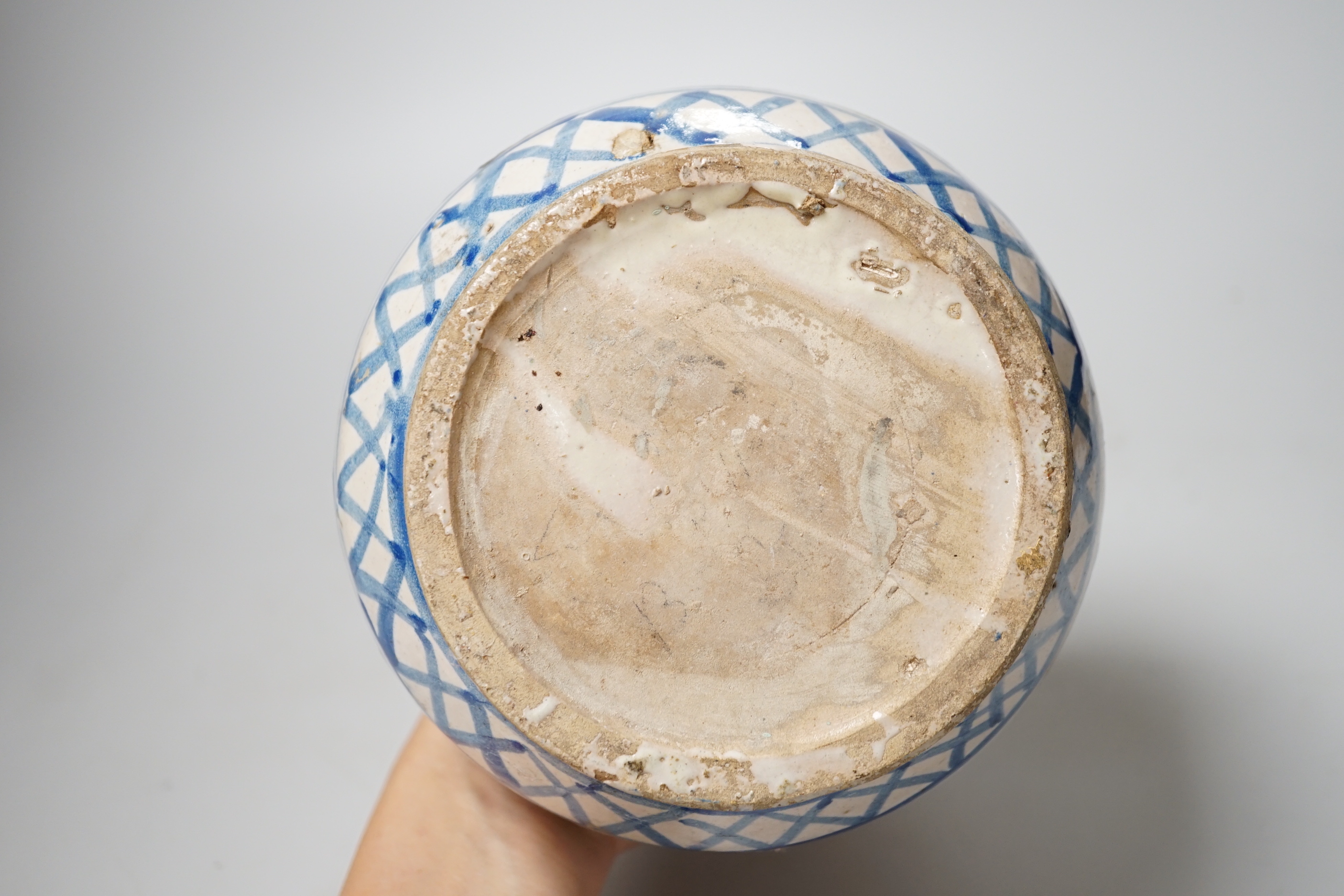 A Southern European vase, tin glazed, 22cm